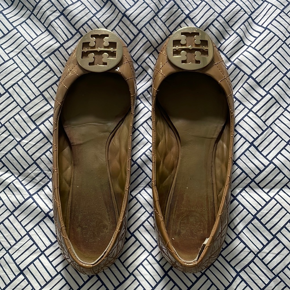Tory Burch Nude Flats (size 9)